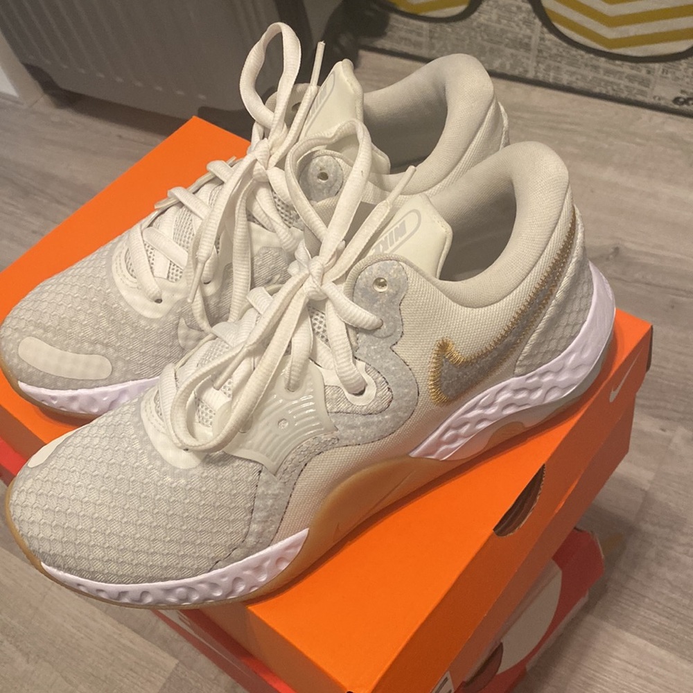 Nike renew elevate 11.